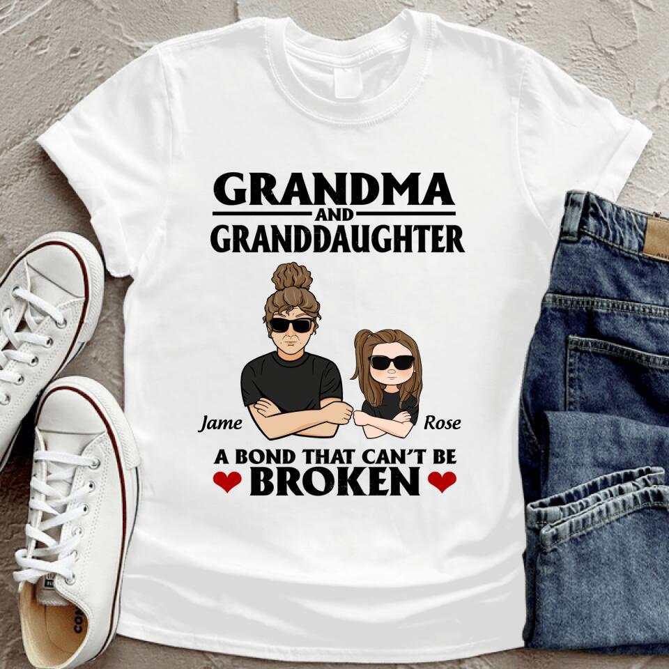 Personalized Grandma & Grandkids T-shirt - A Bond That Can't Be Broken - B201YH
