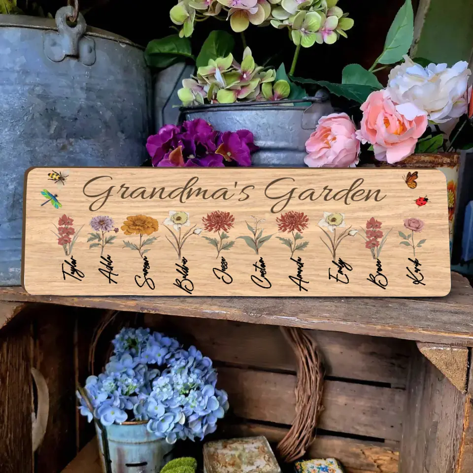 Personalized Grandma's Garden Wooden Sign - Mother's Day Gift Idea For Grandma/Mother - Up to 10 Kids