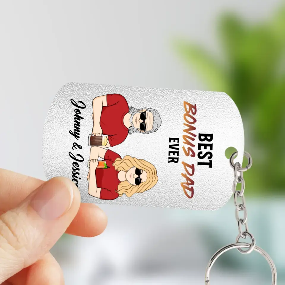 Personalized Bonus Dad Aluminum Keychain - Gift Idea For Dad/Father's Day - Look At You Landing My Mom And Getting Me As A Bonus Love