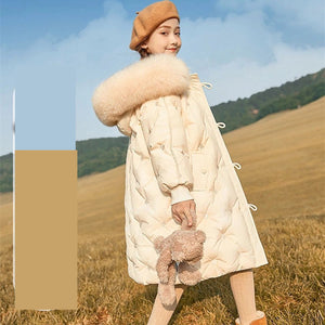 White fox fur collar