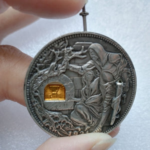 Carrying institutional currency