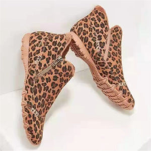 Yellow leopard print