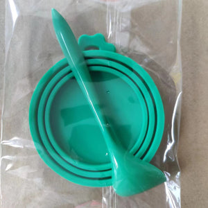 Deep green+spoon