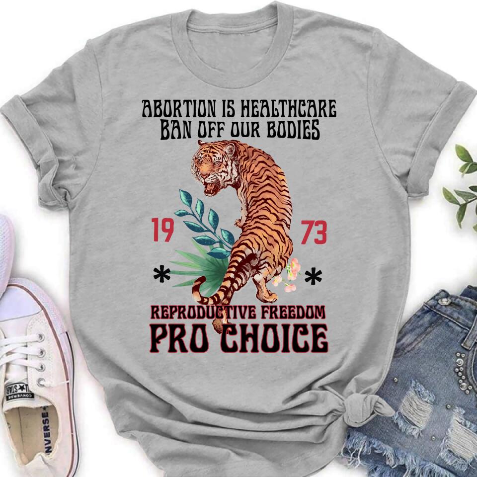 Custom Personalized Roe v Wade Pro Choice Shirt/ Hoodie - Gift For Girls