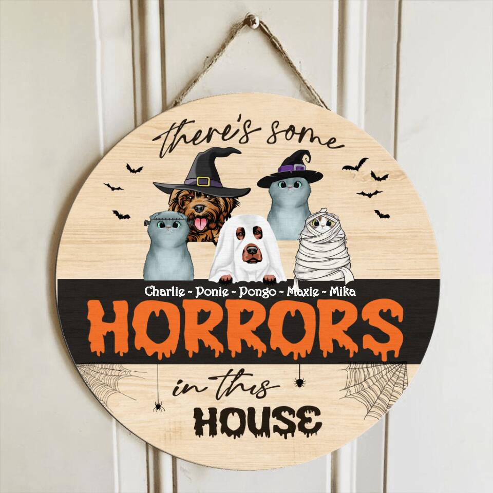 Personalized Halloween Circle Wooden Sign - Gift Idea For Halloween/Pet Lover with up to 5 Pets - There's Some Horrors In This House