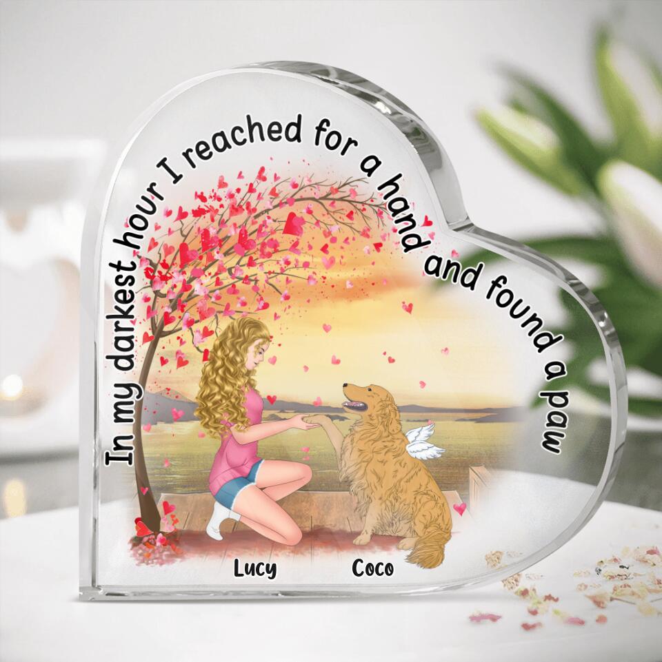 Personalized Dog Mom Crystal Heart - Gift Idea For Dog Lovers - In My Darkest Hour I Reached For A Hand And Found A Paw