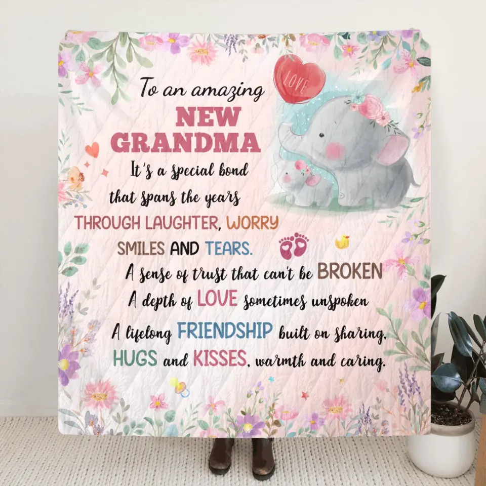 Personalized New Grandma Fleece Throw Blanket/Quilt - Mother's Day Gift Idea for Grandma - To An Amazing New Grandma