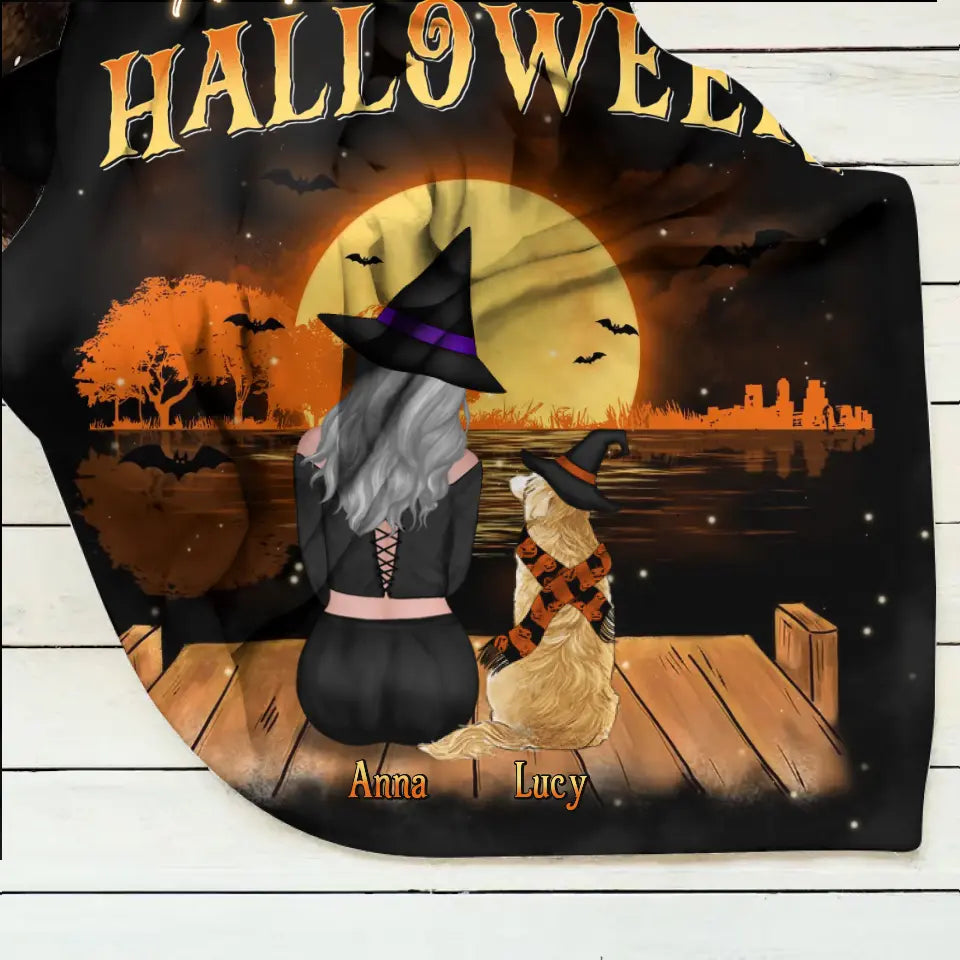 Personalized Dog Mom Fleece Throw Blanket/Quilt - Up to 4 Dogs - Halloween Gift Idea for Dog Lovers - Happy Halloween