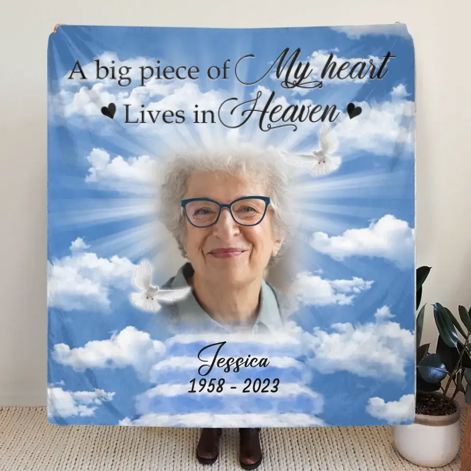 Personalized Memorial Photo Quilt/Fleece Throw Blanket - Memorial Gift Idea For Mother's Day/Father's Day - A Big Piece Of My Heart Lives In Heaven
