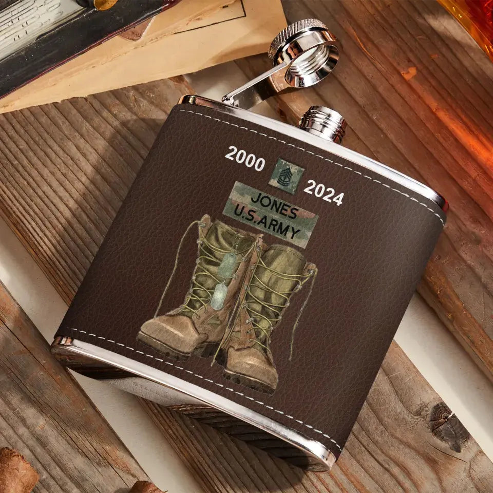 Personalized American Army Boots Leather Flask - Gift Idea For Dad/Son/Friend/Veteran - Custom Rank And Names