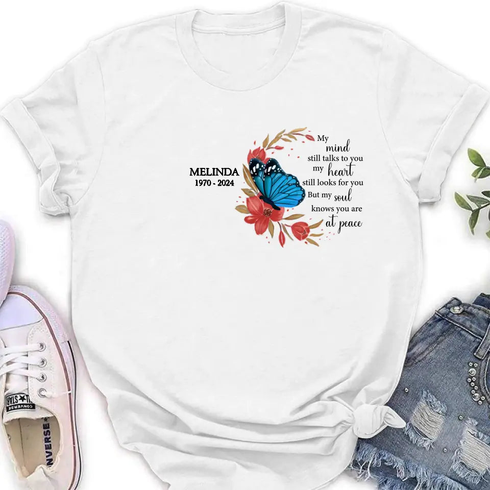 Personalized Flower Memorial Shirt/Hoodie - Memorial Gift Idea for Mother's Day/Father's Day - My Mind Still Talks To You