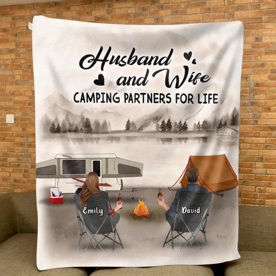 Personalized Retro Vintage Camping Quilt/Fleece Throw Blanket - Gift Idea For Family/Camping Lover - Parents/Single Parent With Up to 5 Kids And 4 Pets - Happy Campers
