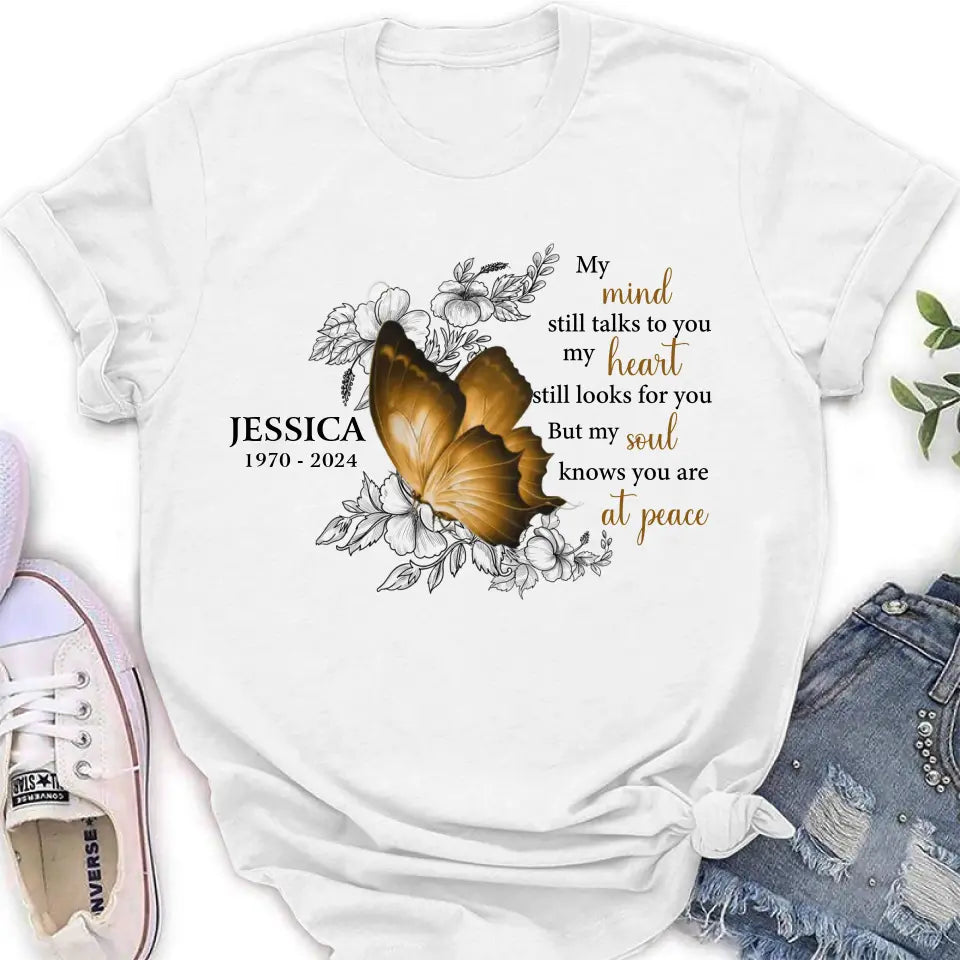 Personalized Memorial Shirt/Hoodie - Memorial Gift Idea for Mother's Day/Father's Day - My Mind Still Talks To You