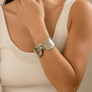03 White K2397