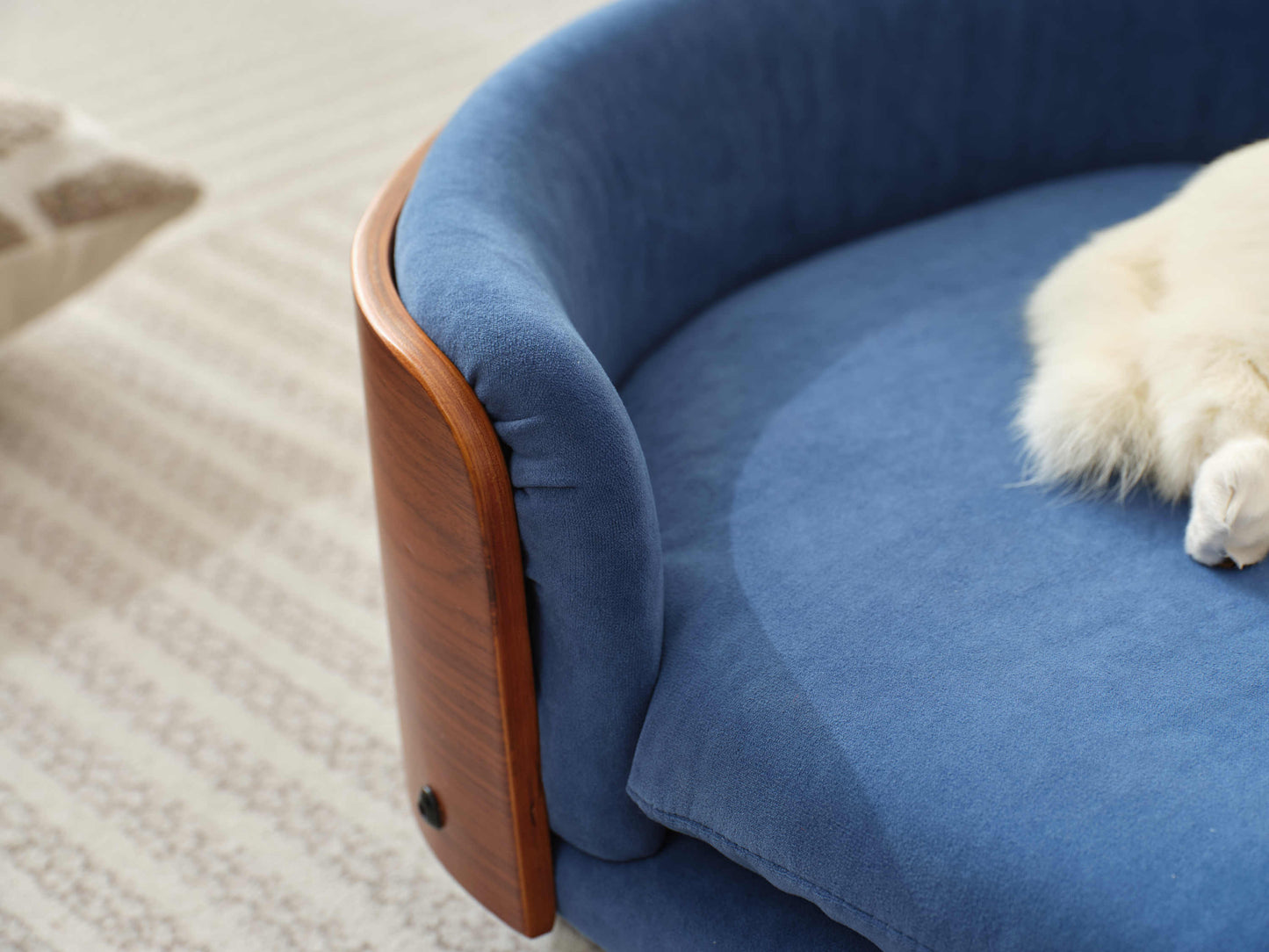 Scandinavian Style Elevated Dog Bed Pet Sofa with Solid Wood Legs and