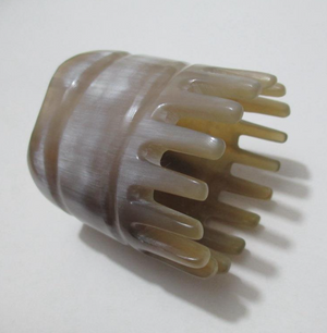Half shampoo comb