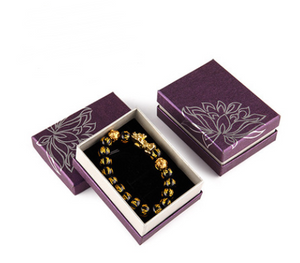 Magenta pendant box