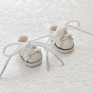 Lace up pink stripe casual white shoes