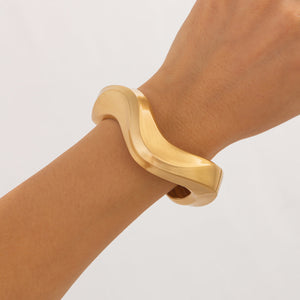 01 Scan Gold Bracelet 2666