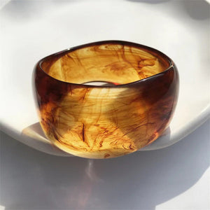 Amber color
