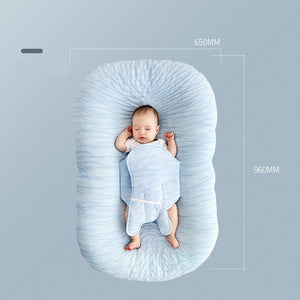 Breathable white bed + blue bed cover