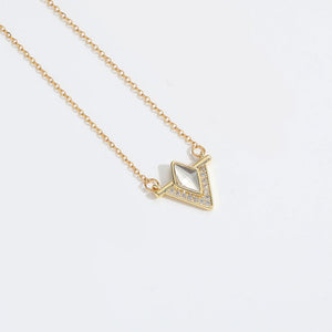 White zirconium triangle flag