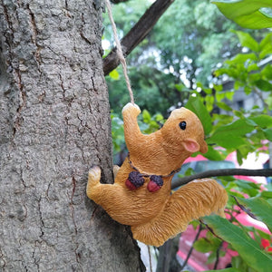 Climbing Squirrel
