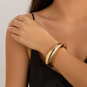 02 Gold Bracelet  2435