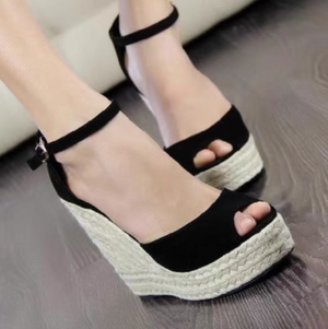 Black heel height 11cm
