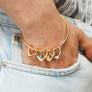 A bracelet heart